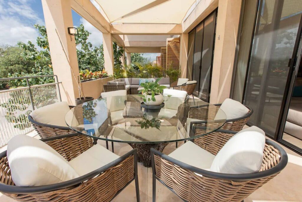 Balcony 7