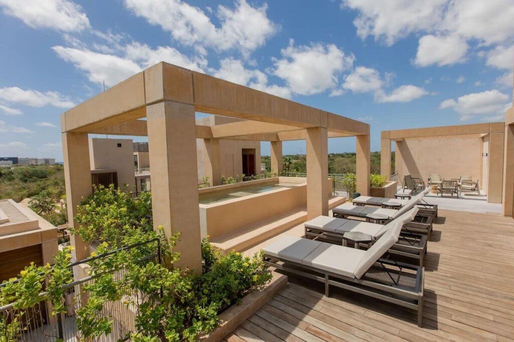Roof Pool 5